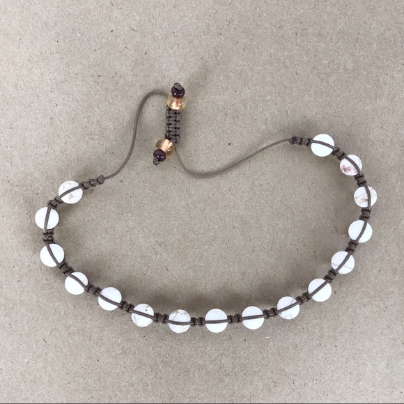 Handmade} Howlite Adjustable Bracelet - Picture 4 of 4